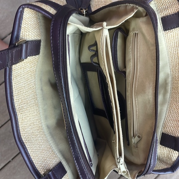 Etienne Aigner purse - Picture 4 of 5